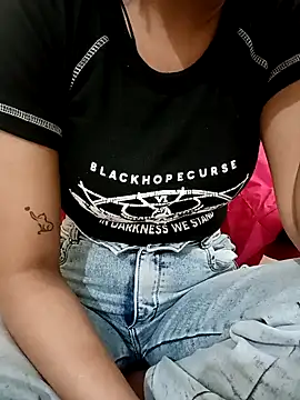 Snapshot of sweet_jia23 chatting on 02/15/25, 11:06 sweet jia23 online show from 02/15/25, 11:06