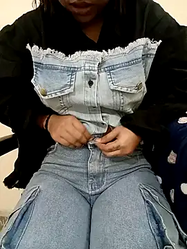 Snapshot of sweet_jia23 chatting on 02/16/25, 05:26 sweet jia23 online show from 02/16/25, 05:26