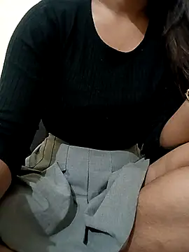 Snapshot of sweet_jia23 chatting on 03/11/25, 08:30 sweet jia23 online show from 03/11/25, 08:30