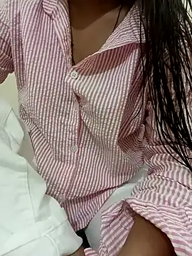 Snapshot of sweet_jia23 chatting on 11/01/25, 05:09 sweet jia23 online show from 11/01/25, 05:09