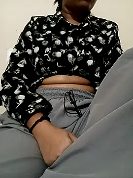 Snapshot of sweet_jia23 chatting on 11/26/25, 04:46 sweet jia23 online show from 11/26/25, 04:46