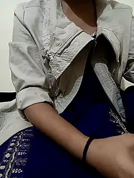 Snapshot of sweet_jia23 chatting on 11/28/25, 04:37 sweet jia23 online show from 11/28/25, 04:37