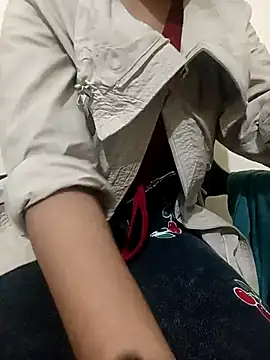 Snapshot of sweet_jia23 chatting on 12/03/25, 04:53 sweet jia23 online show from 12/03/25, 04:53