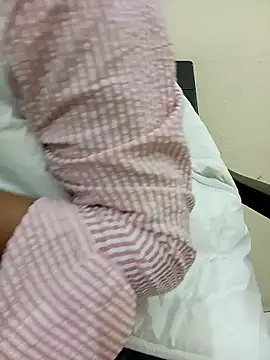 Snapshot of sweet_jia23 chatting on 12/14/25, 05:35 sweet jia23 online show from 12/14/25, 05:35