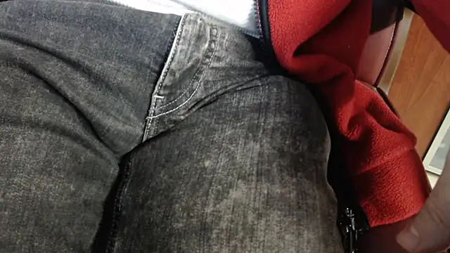 smoothandtiny online show from 02/26/25, 06:32