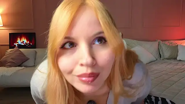 Snapshot of Lina-hill chatting on 03/03/25, 12:48 Lina-hill online show from 03/03/25, 12:48