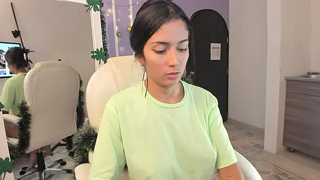 your khloe online show from 12/06/24, 05:44