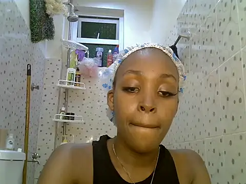 Snapshot of coco-bela chatting on 09/22/25, 04:31 coco-bela online show from 09/22/25, 04:31