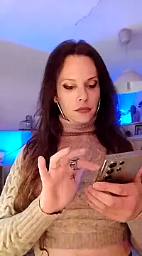 Luna Kitanna online show from 01/19/25, 12:06