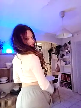 Luna Kitanna online show from 01/19/25, 03:08