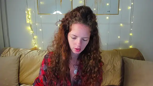 Snapshot of RubyAttwood chatting on 10/05/25, 02:26 RubyAttwood online show from 10/05/25, 02:26