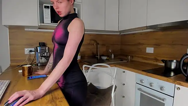 Snapshot of RubyAttwood chatting on 12/17/25, 08:15 RubyAttwood online show from 12/17/25, 08:15