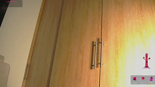 aidaadams online show from 10/08/25, 11:08