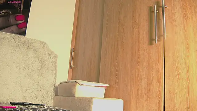 aidaadams online show from 10/09/25, 11:19