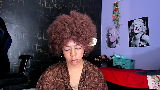 Alika01 online show from 02/13/25, 09:49