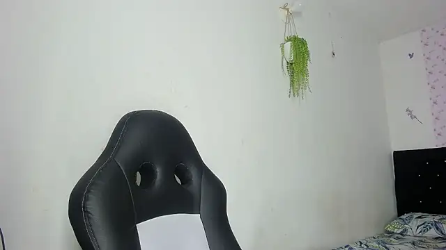 Alika01 online show from 02/02/26, 01:43