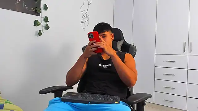 Bray Kevin online show from 12/17/25, 08:37