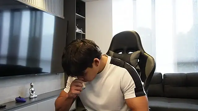 Bray Kevin online show from 04/17/26, 07:06