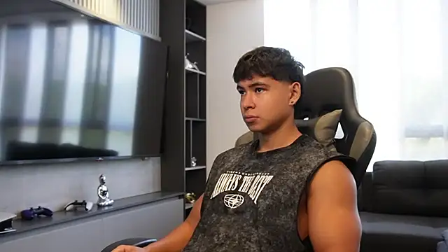 Bray Kevin online show from 04/22/26, 01:12