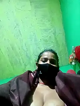 Snapshot of Cuti_jiyax chatting on 02/15/25, 01:31 Cuti jiyax online show from 02/15/25, 01:31