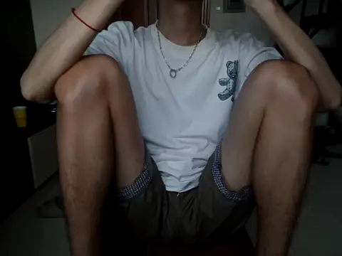 Snapshot of ChenJiaHui2004 chatting on 10/13/25, 07:08 ChenJiaHui2004 online show from 10/13/25, 07:08