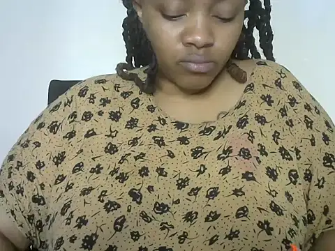 Snapshot of Brown_sexy chatting on 01/02/25, 11:27 Brown sexy online show from 01/02/25, 11:27