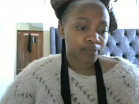 Snapshot of Brown_sexy chatting on 01/16/25, 01:04 Brown sexy online show from 01/16/25, 01:04