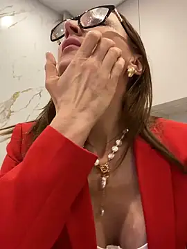 LauraDavis online show from 03/02/26, 05:09