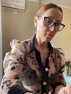 LauraDavis online show from 06/30/26, 12:50