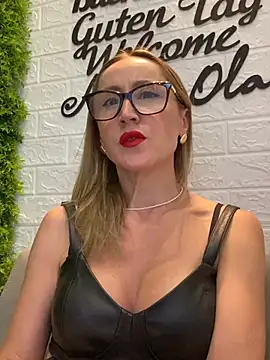 LauraDavis online show from 07/16/26, 10:32