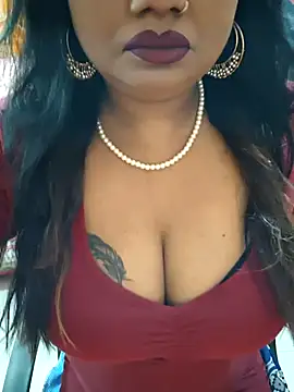 Snapshot of YR-SHIVANI chatting on 05/01/26, 05:23 YR-SHIVANI online show from 05/01/26, 05:23