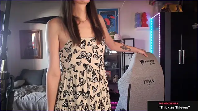 Snapshot of Clairedelilah chatting on 03/01/25, 08:10 Clairedelilah online show from 03/01/25, 08:10