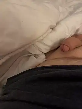 Snapshot of Micversa@xh chatting on 02/09/25, 10:43 Micversaxh online show from 02/09/25, 10:43