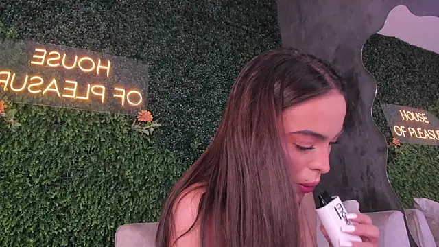 Abby-me online show from 03/22/25, 12:04