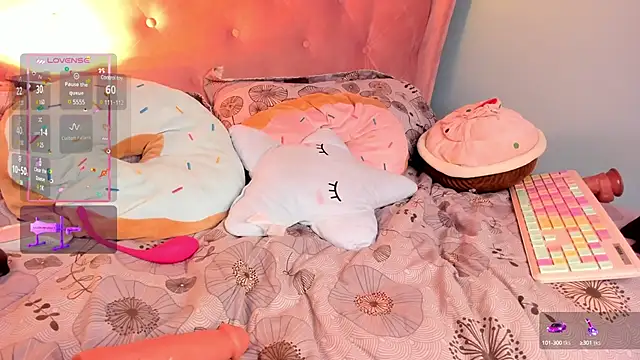 Snapshot of _cloe_martinez chatting on 02/05/25, 11:39 cloe martinez online show from 02/05/25, 11:39