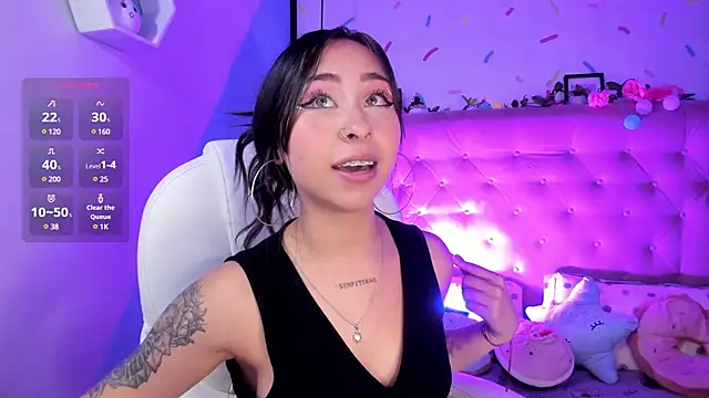 Snapshot of _cloe_martinez chatting on 02/27/25, 02:42 cloe martinez online show from 02/27/25, 02:42