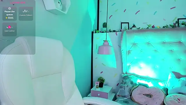 Snapshot of _cloe_martinez chatting on 03/19/25, 09:16 cloe martinez online show from 03/19/25, 09:16