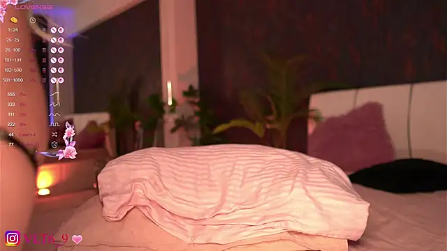 violettabunny03 online show from 03/14/25, 02:31