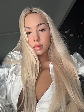 violettabunny03 online show from 02/13/26, 03:35