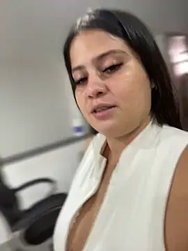 Snapshot of Natalia_Cleark09 chatting on 02/21/25, 07:43 Natalia Cleark09 online show from 02/21/25, 07:43