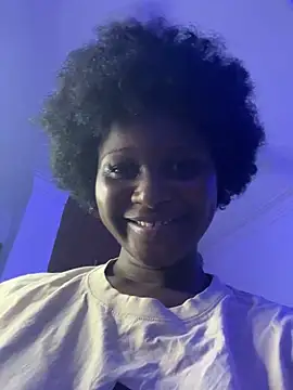 Snapshot of t-Booty_risky_ chatting on 12/11/24, 01:05 t-Booty risky online show from 12/11/24, 01:05