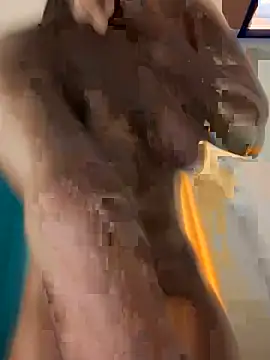 Snapshot of t-Booty_risky_ chatting on 03/13/25, 03:06 t-Booty risky online show from 03/13/25, 03:06