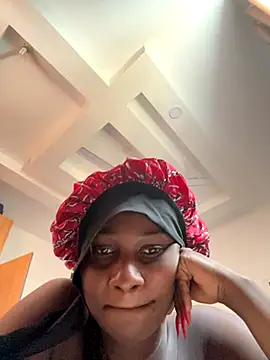 Snapshot of t-Booty_risky_ chatting on 10/31/25, 10:05 t-Booty risky online show from 10/31/25, 10:05