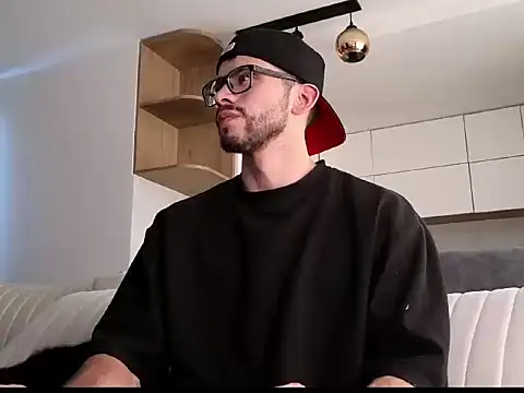 Phantom Bigger1 online show from 12/19/25, 06:59