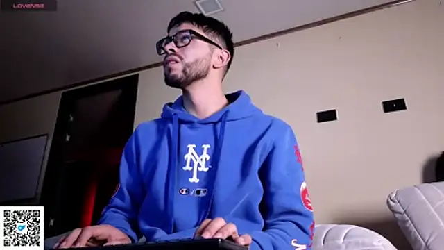 Phantom Bigger1 online show from 04/24/26, 01:41