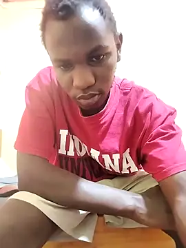 Snapshot of Sexy-prince chatting on 02/19/25, 10:23 Sexy-prince online show from 02/19/25, 10:23