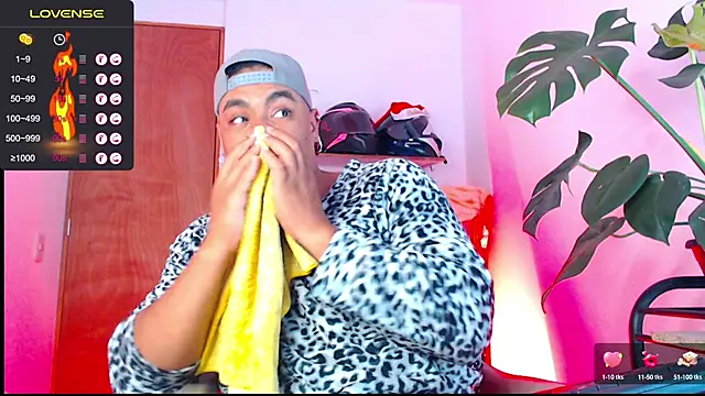 yosoy enzo2020 online show from 12/29/24, 04:27