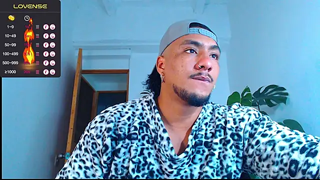 yosoy enzo2020 online show from 01/16/25, 03:23