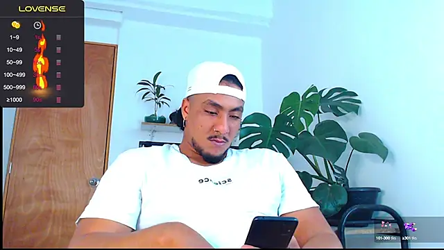 yosoy enzo2020 online show from 01/20/25, 03:04