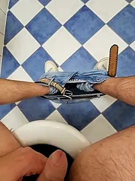 Snapshot of thesmiledoc chatting on 12/16/24, 11:07 thesmiledoc online show from 12/16/24, 11:07